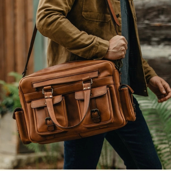 Rare Buffalo Jackson Elegant Tan Piolet Leather Bag for Men